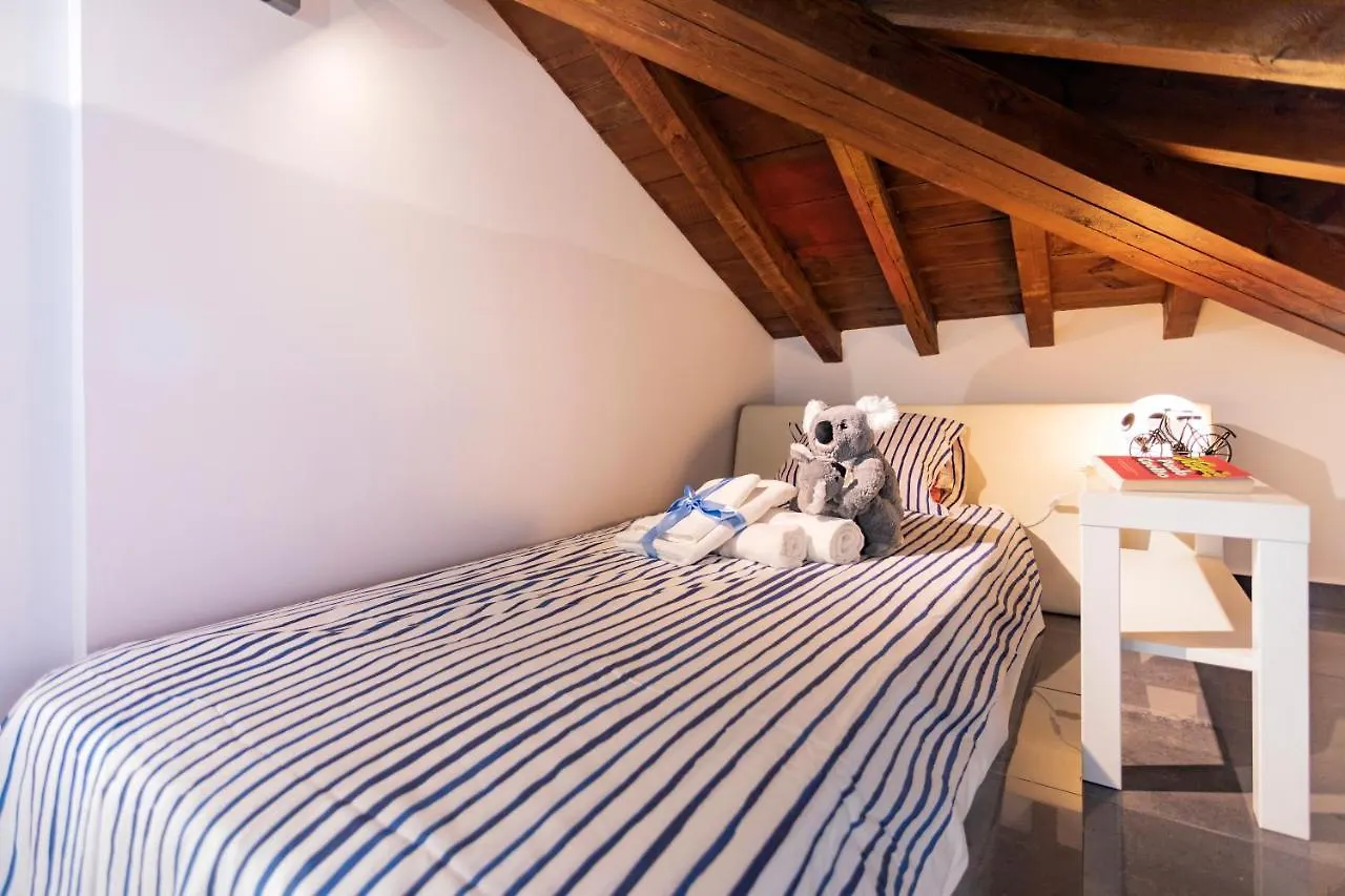 -Malagasunapts- Private Terrace Studio